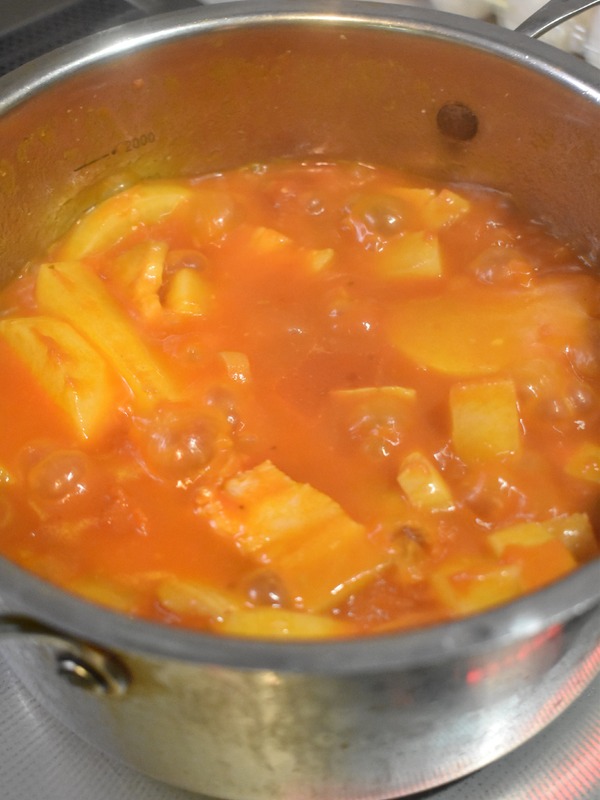 ベーコンと大根のトマト煮込み (8)