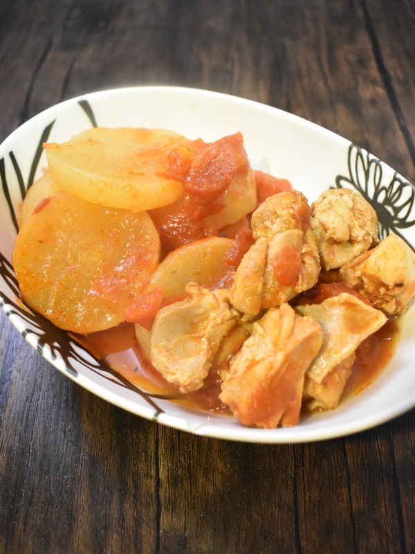 鶏もも肉と大根のトマト煮込み (7)