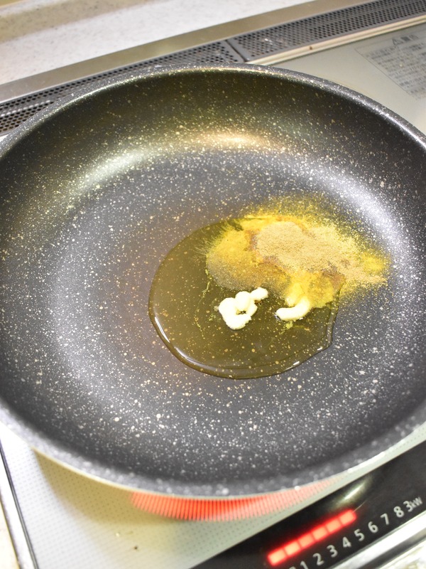 ピーマンと玉ねぎのカレー炒め (3)