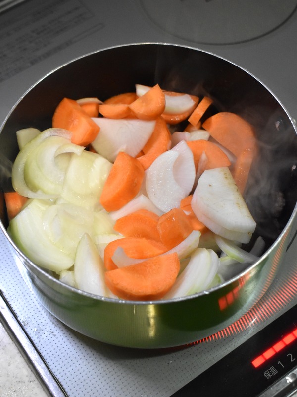 野菜ごろごろ牛丼 (5)