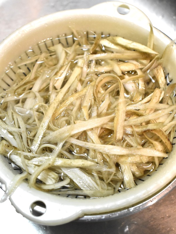 豚肉たっぷりきんぴらごぼう (3)