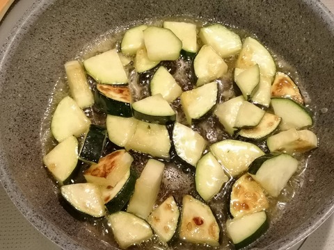 ズッキーニの塩バター炒め (5)
