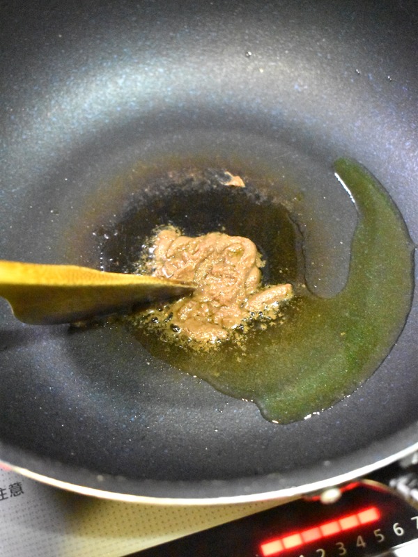 赤ピーマンのアンチョビ炒め (3)