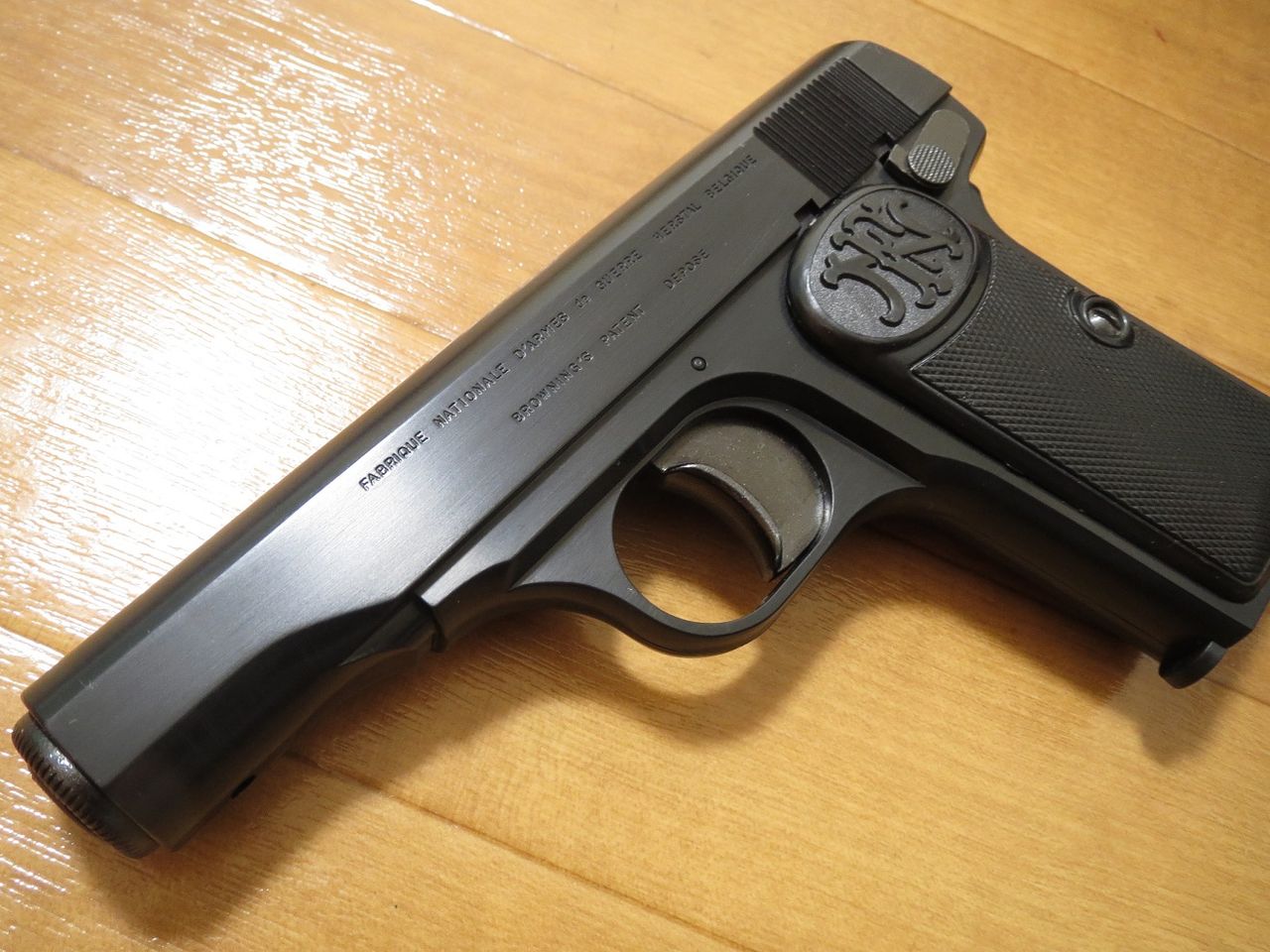 マルシン BROWNING M1910 固定ガスガン : Santastic SFホラー映画