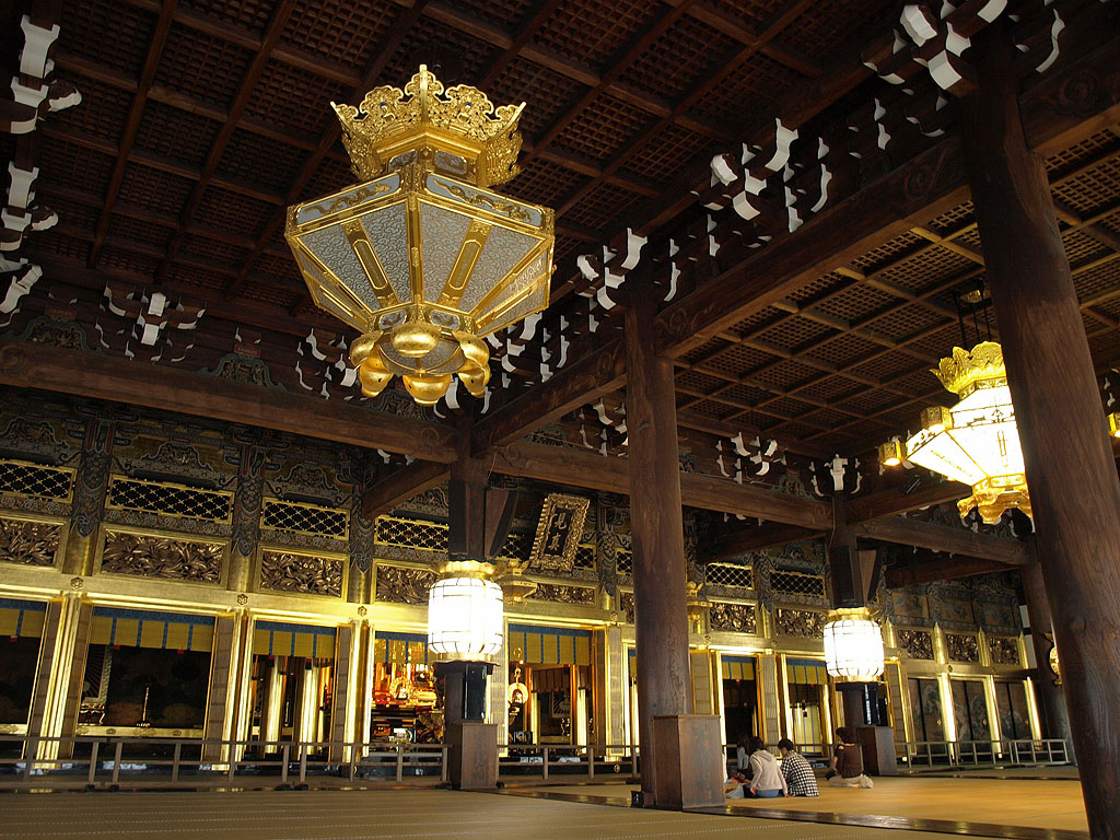 西本願寺 御影堂 路地奥の森 西本願寺 御影堂 路地奥の森