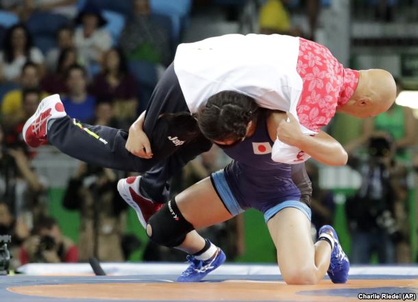 Voa 世界写真の日に オリンピックの素晴らしい写真を c Voa Learning English の一部を日本語訳してみるblog By Ble2j