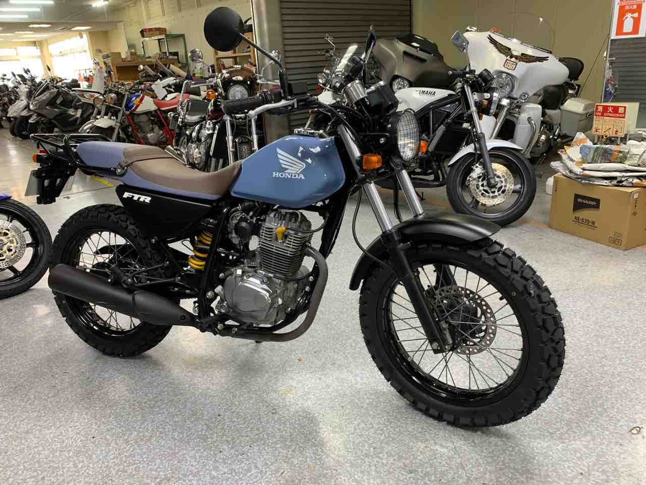 ル*フ様 ftr223ボニーブルー　純正タンク FTR223 純正タンクボニーブルー