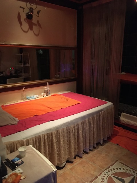 店内12