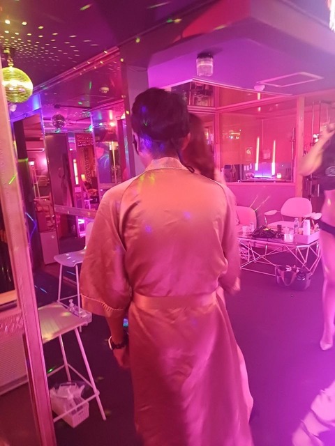 CROWN_クラブプレイ1