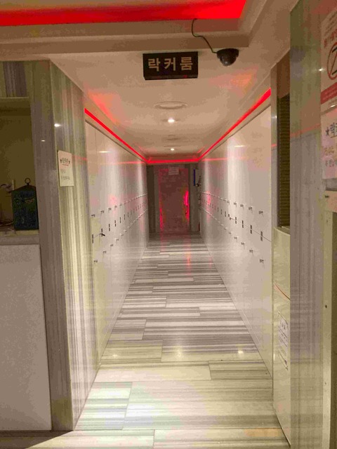 更衣室②