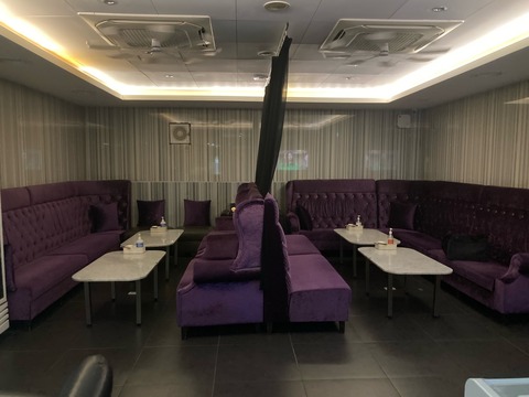 ラウンジ