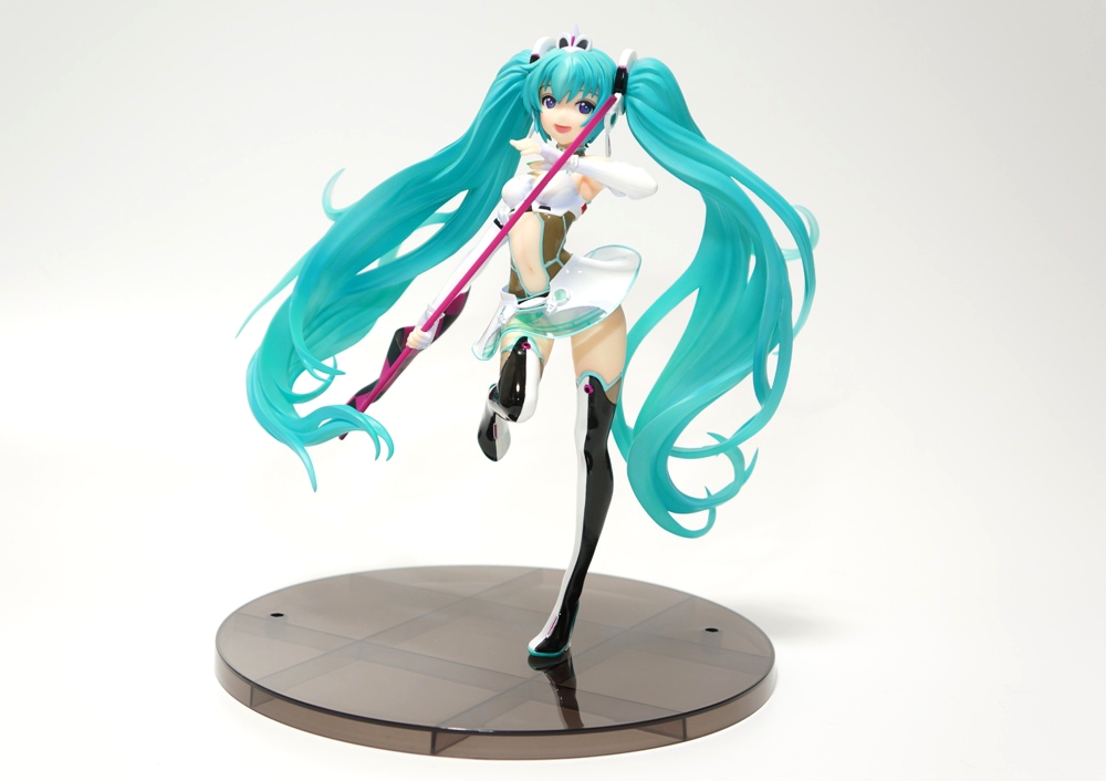フリーイング レーシングミク 1/7 レーシングミク2012ver. レビュー 【大注目】 レーシングミク2012Verサイクルタンクトップパンツ グッドスマイルレーシング ウエア