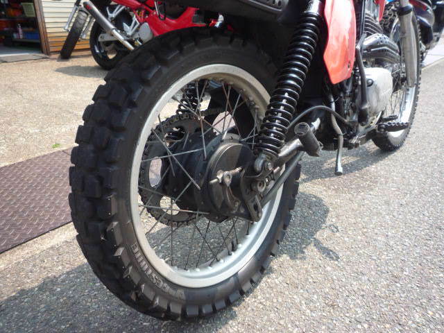 ホンダ XL250S （リヤタイヤとチューブ交換作業編） : MR