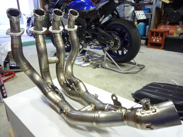 アクラポビッチ・エボリューションライン （YZF－R1