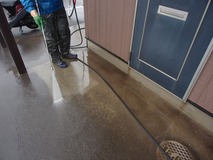 高圧水洗浄作業