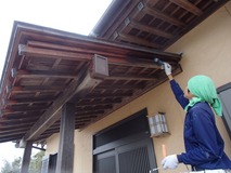 シミ抜き剤塗布