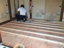 フローリング張り作業