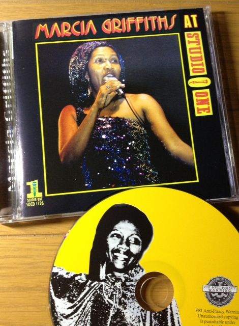レゲエ女性シンガーの鏡 『MARCIA GRIFFITHS AT STUDIO ONE
