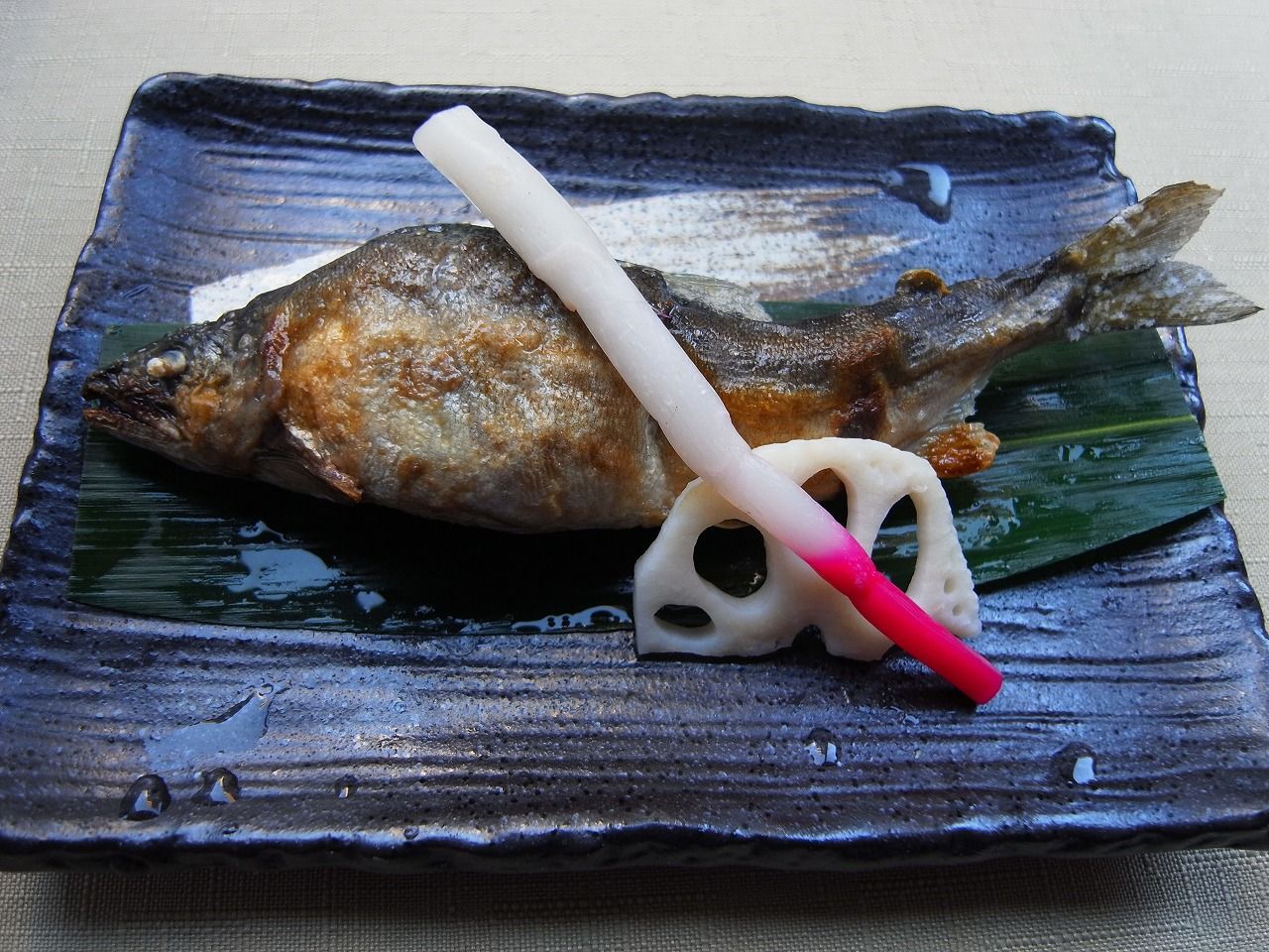 美濃吉の鮎の塩焼き Let There Be Love