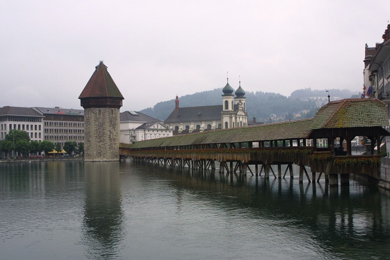 060 城壁跡のカペル橋 スイス発祥の地 ルツェルン Ar Can 旅のお誘い 今日の一枚