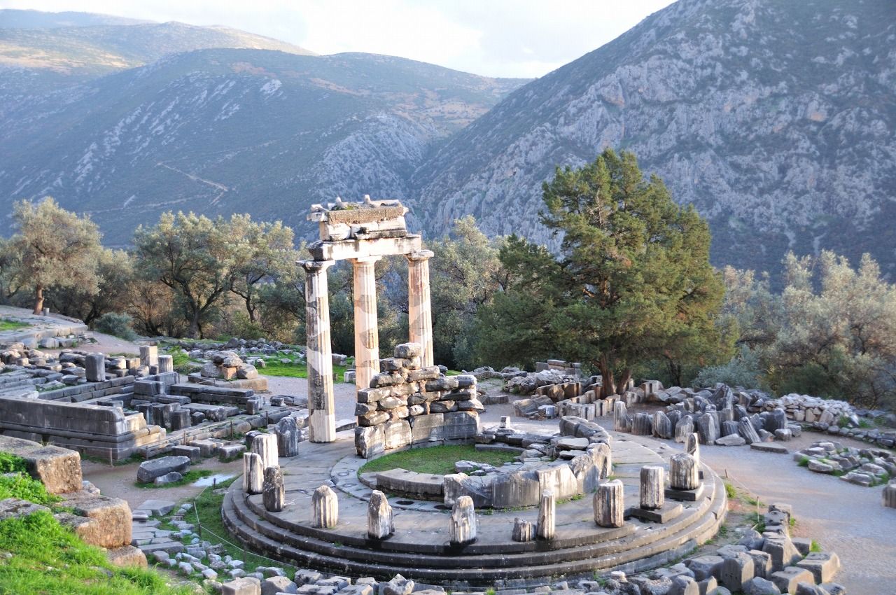 053 パルナッソス山のお告げの場 デルフィー Ar Can 旅のお誘い 今日の一枚