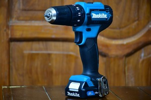 電動工具はマキタ製品買っとけば間違いない？