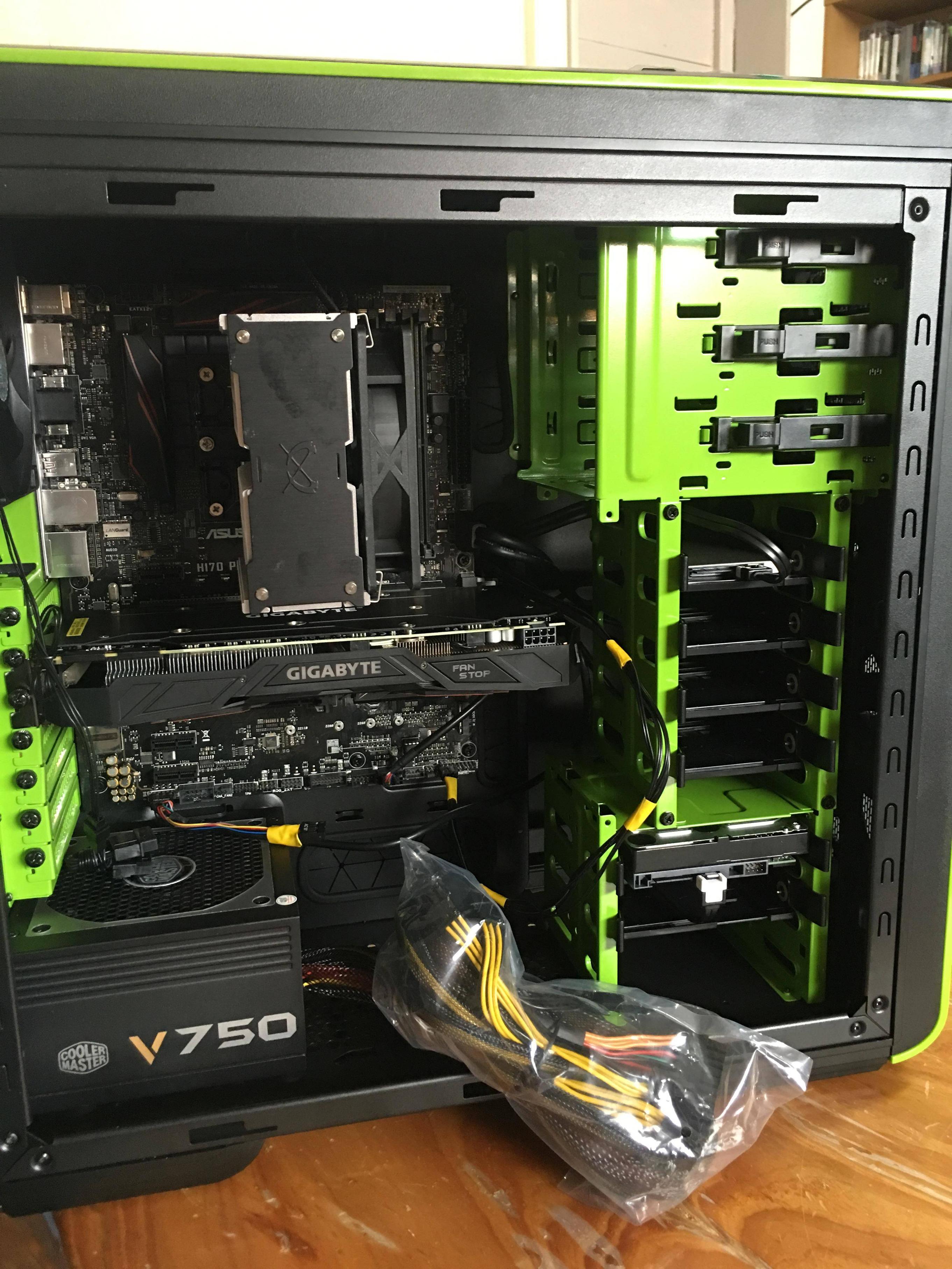 初めて自作PC組んだ : PCパーツまとめ