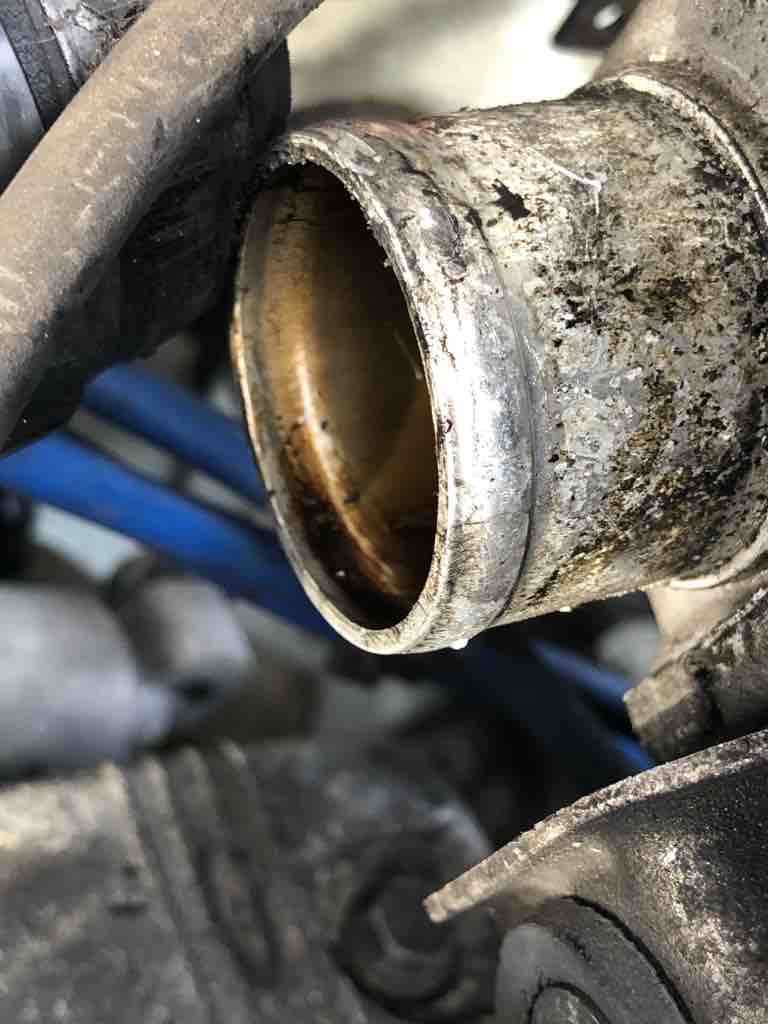 ジムニー Ja11 スロットル掃除 さーて どこか行こうかぁ ジムニー Ja11 スロットル掃除 さーて どこか行こうかぁ