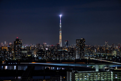 SDGsの17色をイメージした特別ライティング