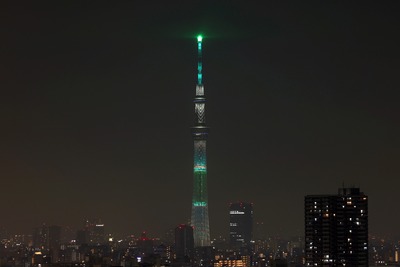東京スカイツリーの試験点灯