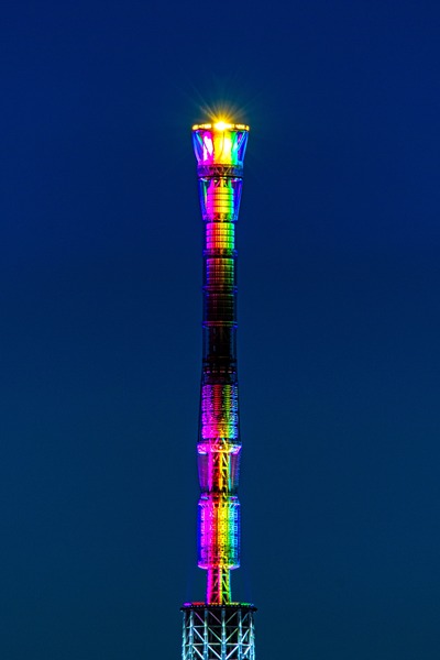 虹色のゲイン塔