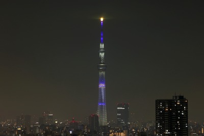 東京スカイツリーの試験点灯