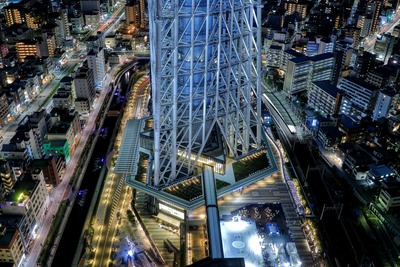 東京スカイツリーイーストタワーから見た東京スカイツリー
