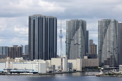 レインボーブリッジから見た東京スカイツリー