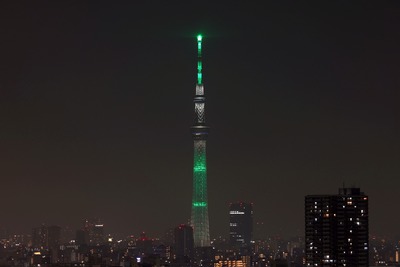 東京スカイツリーの試験点灯