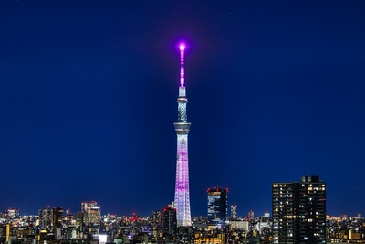 『魔法少女まどか☆マギカ』コラボの特別ライティング「鹿目まどか」