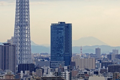東京スカイツリーと浅間山