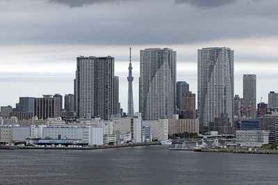 レインボーブリッジから見た東京スカイツリー