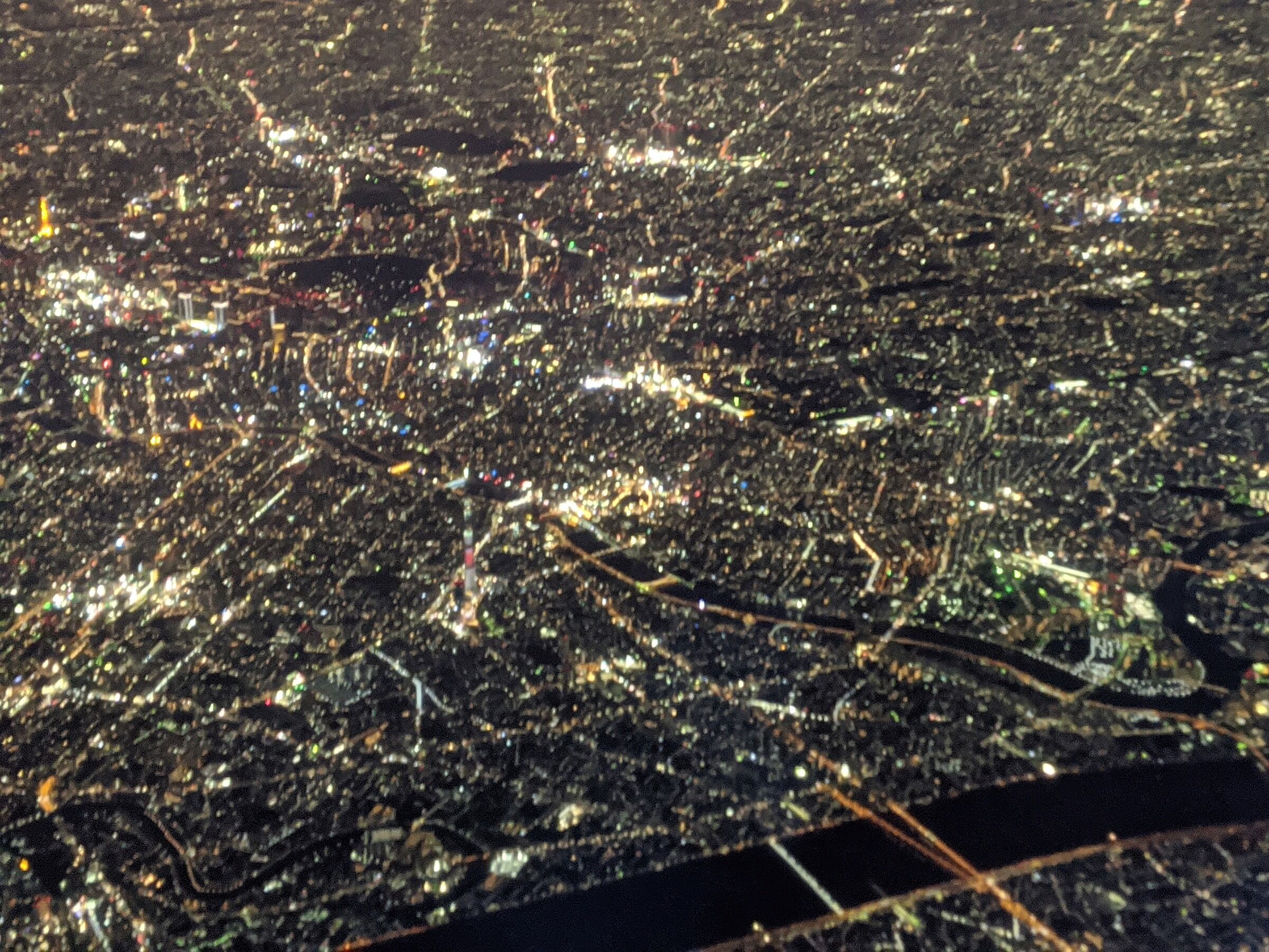 飛行機から見た東京スカイツリーのある東京夜景 年元旦 東京スカイツリー定点観測所