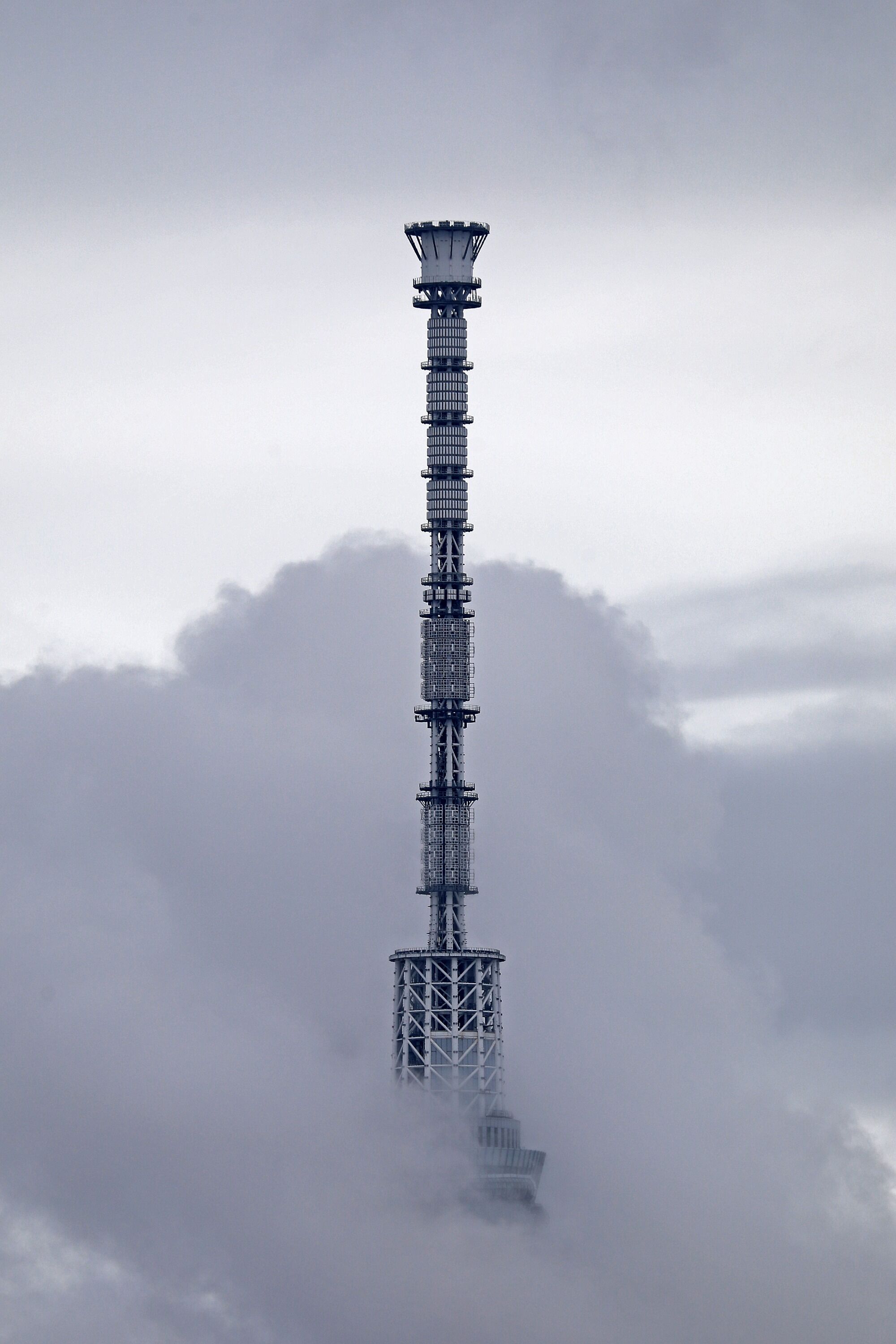 雲が横切る東京スカイツリー 年9月12日 東京スカイツリー定点観測所 雲が横切る東京スカイツリー 年9月12日 東京スカイツリー定点観測所