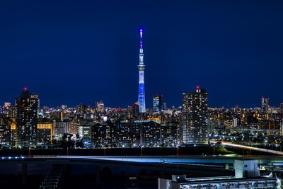 「ロサンゼルス・ドジャース」をイメージした特別ライティング