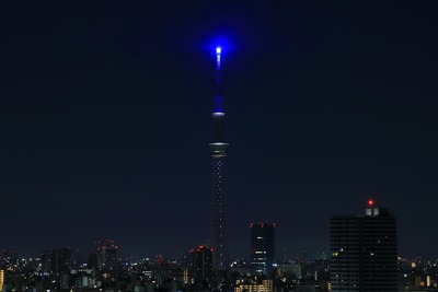 サファイアブルー