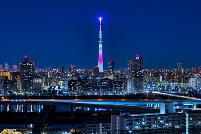 東京スカイツリーの試験点灯