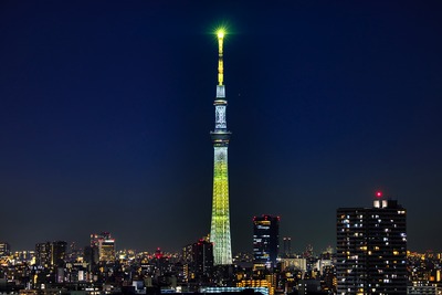 東京スカイツリーの試験点灯
