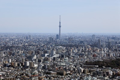 サンシャイン60から見た東京スカイツリー