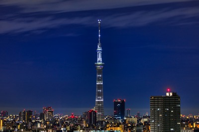 深夜の東京スカイツリー