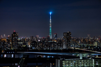 SDGsの17色をイメージした特別ライティング