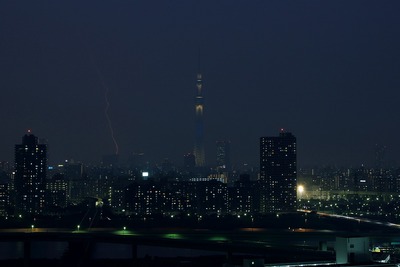 東京スカイツリーと雷