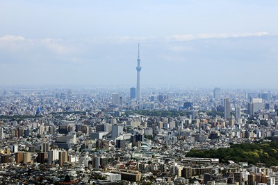 サンシャイン60から見た東京スカイツリー