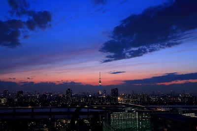日没後の東京スカイツリー方面